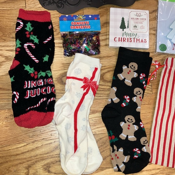 Christmas Bundle - 14 Pieces - (12 NEW and 2 Gently Used) - Picture 5 of 7